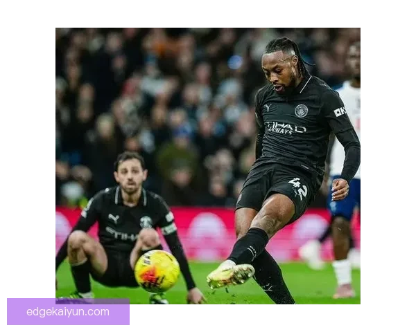 曼城英超争冠形势严峻，近期表现稳健持续领跑积分榜